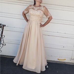 NWT Champagne Mother of the bride wedding dress lace bodice 14